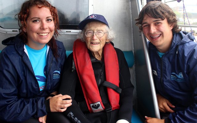 Georgina with International Marine Volunteers